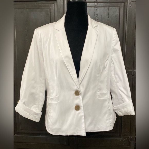 Apostrophe white tailored jacket. Size 16P - Picture 1 of 10